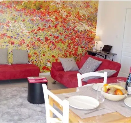 بيت للعطل Les Coquelicots - Parking Prive, Terrasse, Clim, Netflix, Au Calme Hem-Lenglet