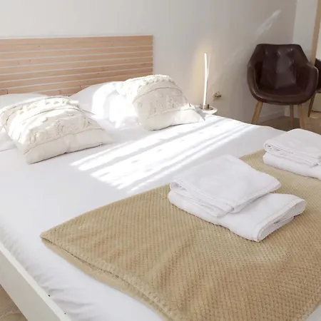 بيت للعطل Les Coquelicots - Parking Prive, Terrasse, Clim, Netflix, Au Calme